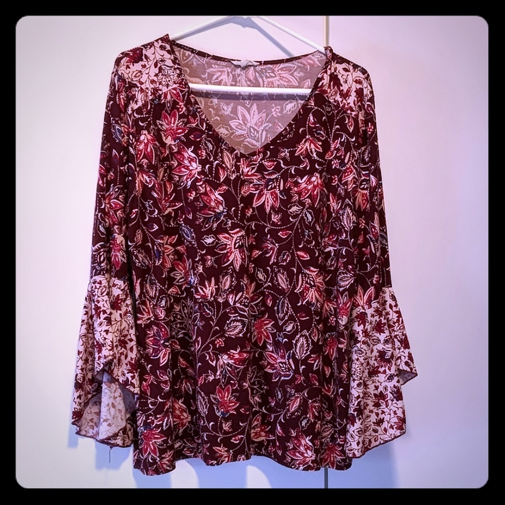 Bell sleeve blouse